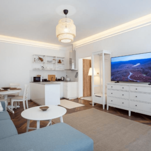 Deluxe lakosztály pezsgőfürdővel (Milán apartman)